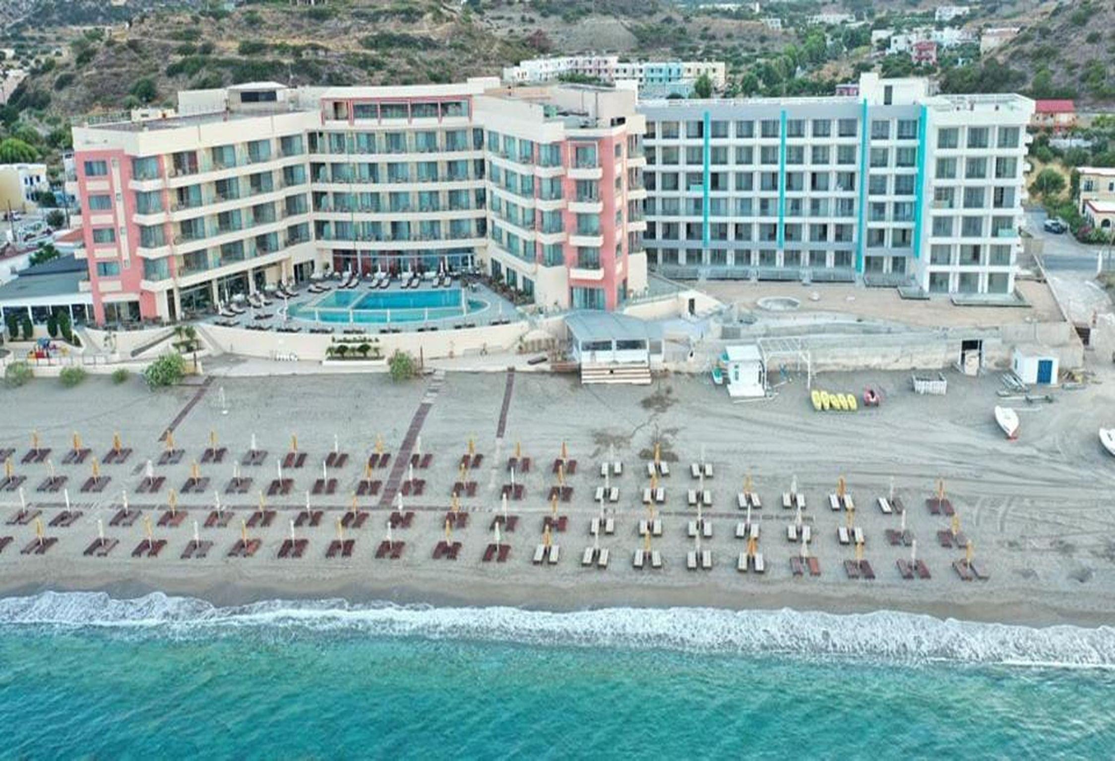 Konstantinos Palace Карпатос Екстериор снимка