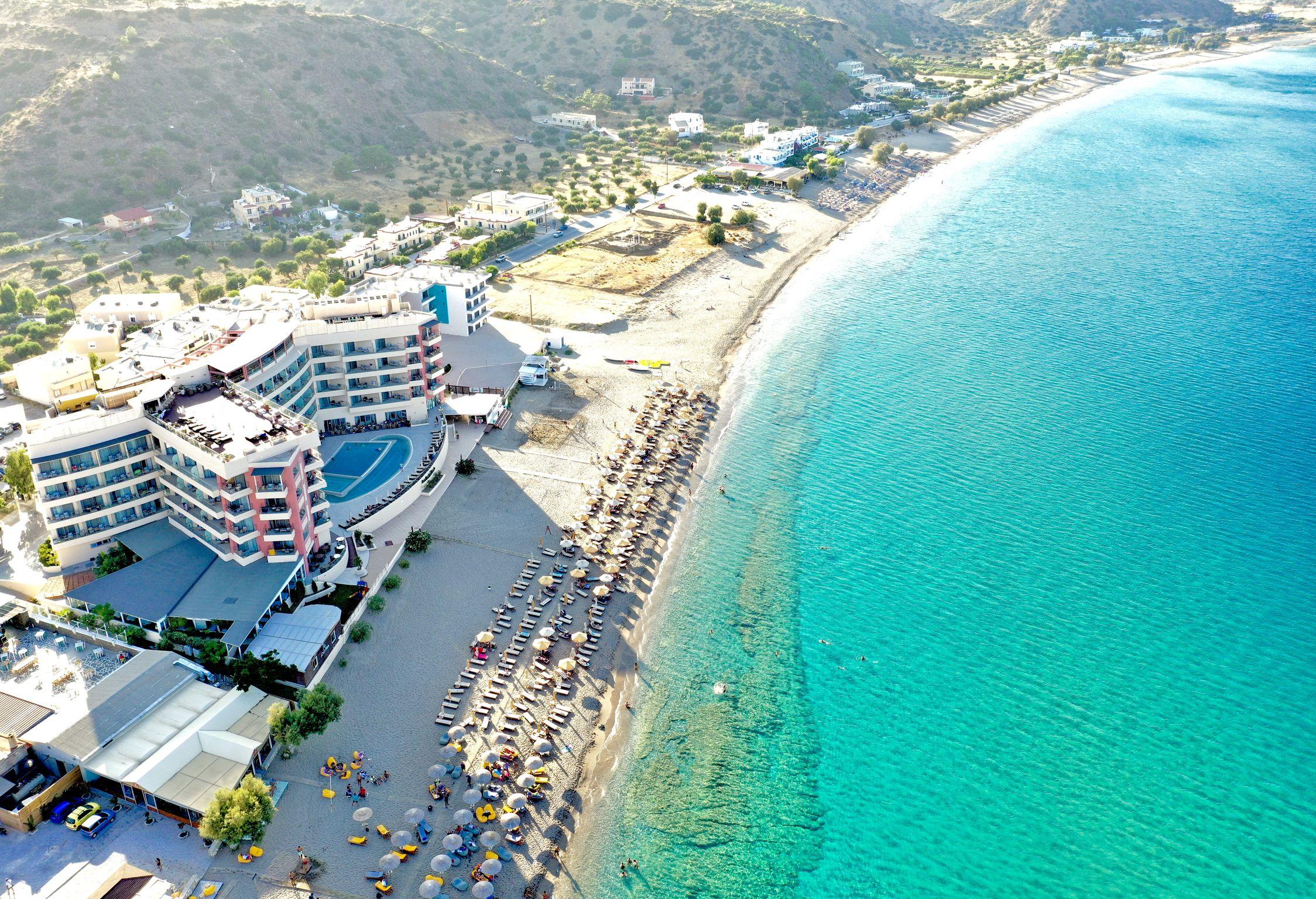Konstantinos Palace Карпатос Екстериор снимка