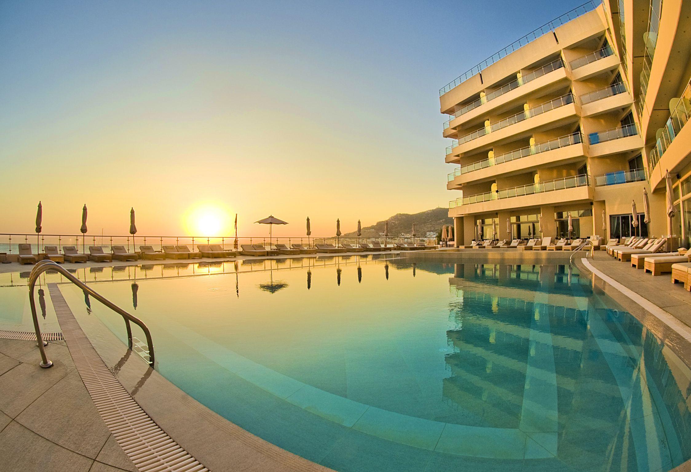 Konstantinos Palace Карпатос Екстериор снимка